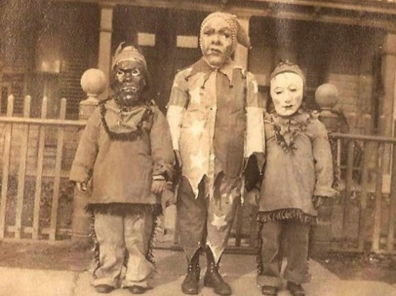 creepy-kids-halloween-costumes